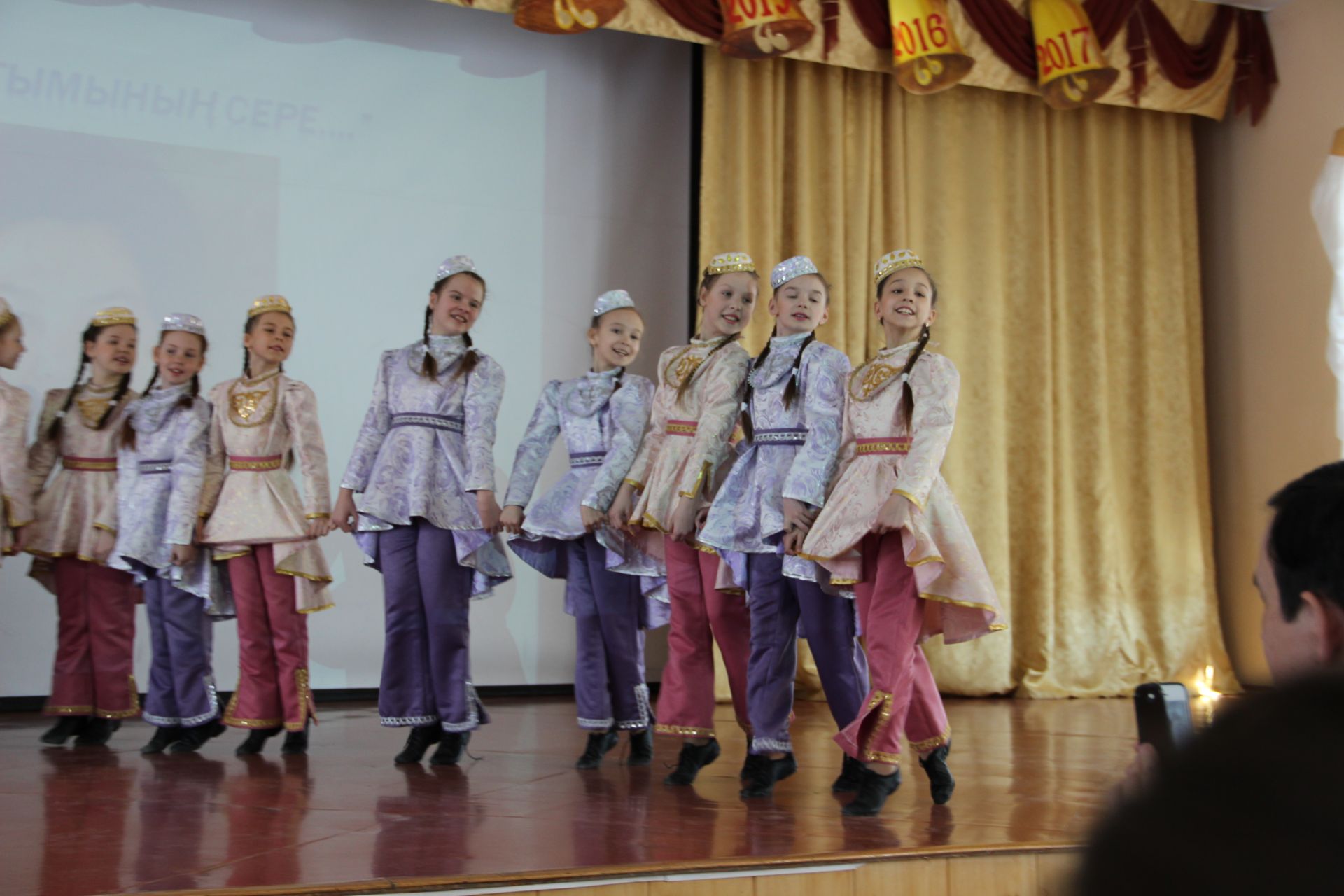 Яшел Үзәннең 3нче гимназиясе күренекле татарларны барлады