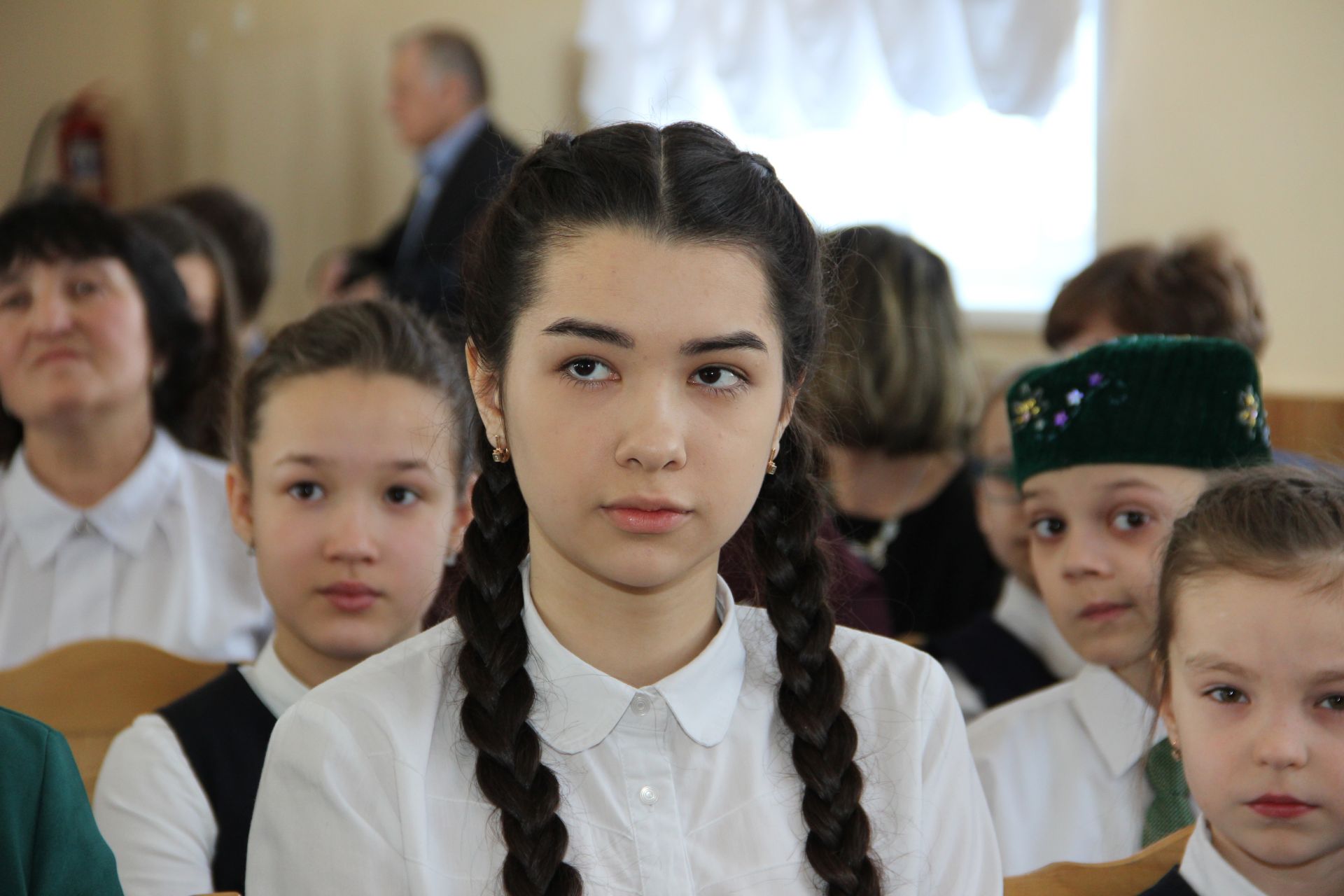 Яшел Үзәннең 3нче гимназиясе күренекле татарларны барлады