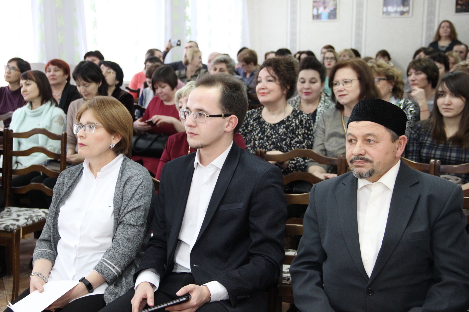 Яшел Үзәннең 5 гимназиясендә Татар конгрессы җыен үткәрде