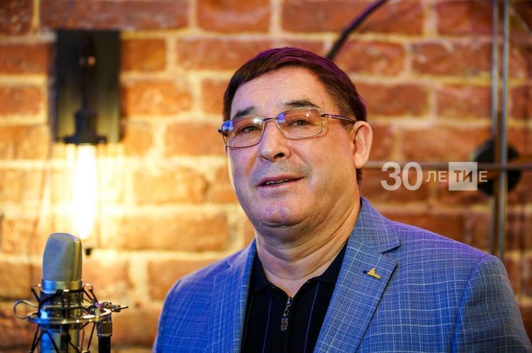 Салават Фәтхетдинов ярты миллион тамашачыга онлайн-концерт күрсәтте