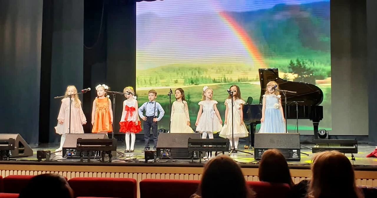 Осиново авыл җирлегендә "музыкага 40 ел» дип исемләнгә, балалар музыка мәктәбенең юбилей концерты узды