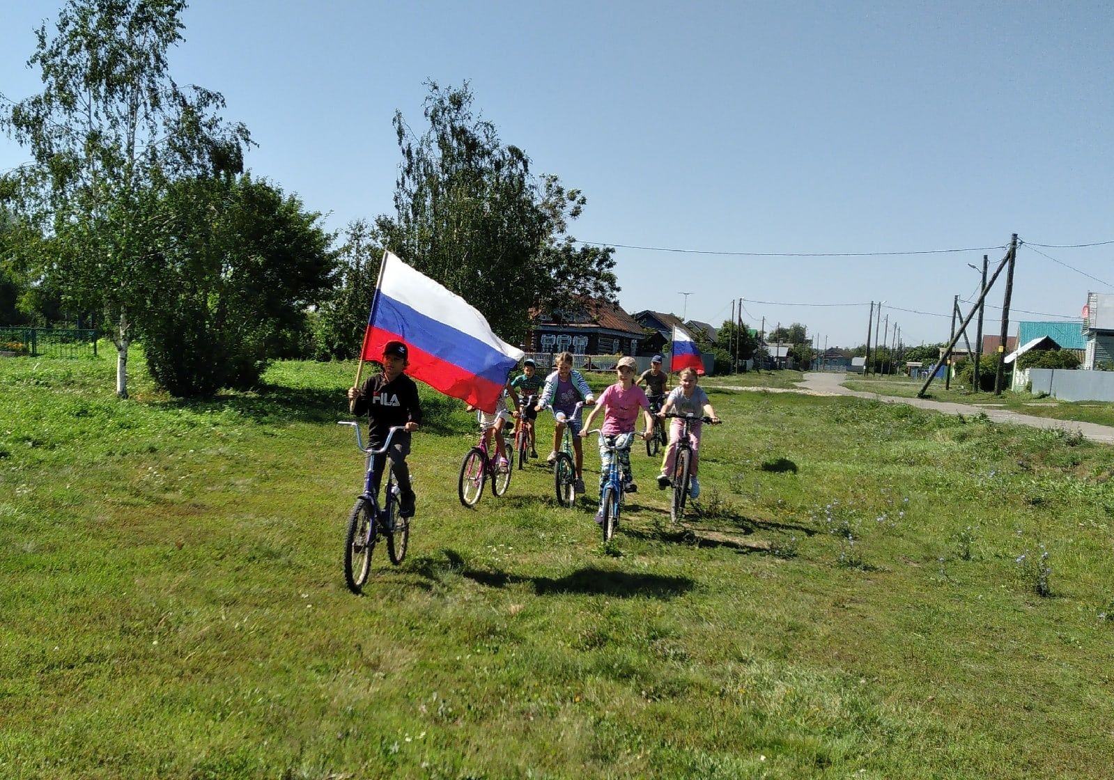 Россия флагының өч төсе - Ватаныбызның иң мөһим символларының берсе