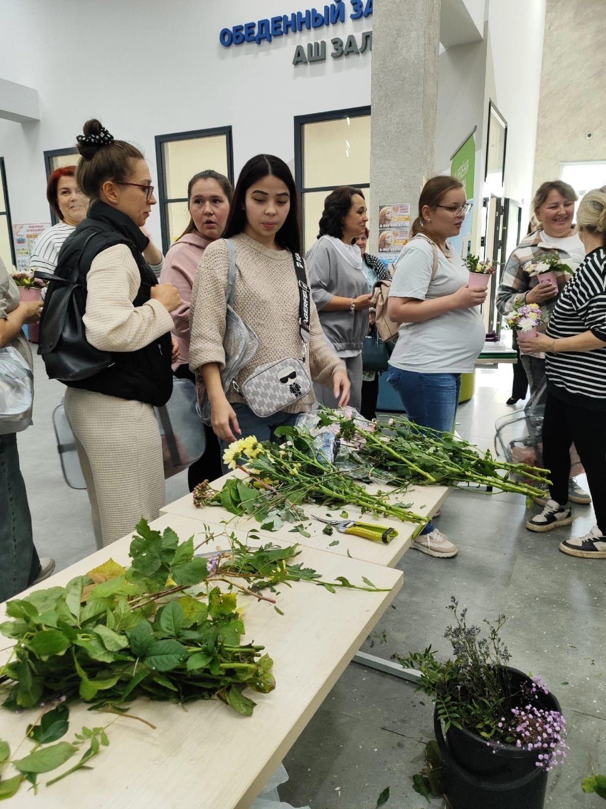 «Рәхәт» үзәге психологы булачак әниләргә «Урман юлы» («Лесная прогулка») дигән темага дәресләр үткәрде