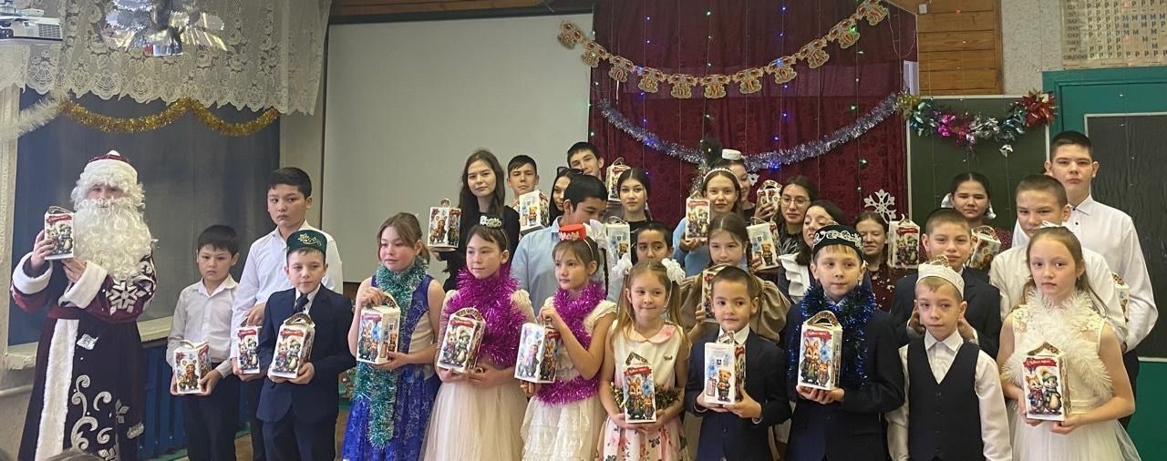 «Хәсәновлар гаиләсенә изге гамәлләре өчен Аллаһның рәхмәте яусын» (әйтәм әле)