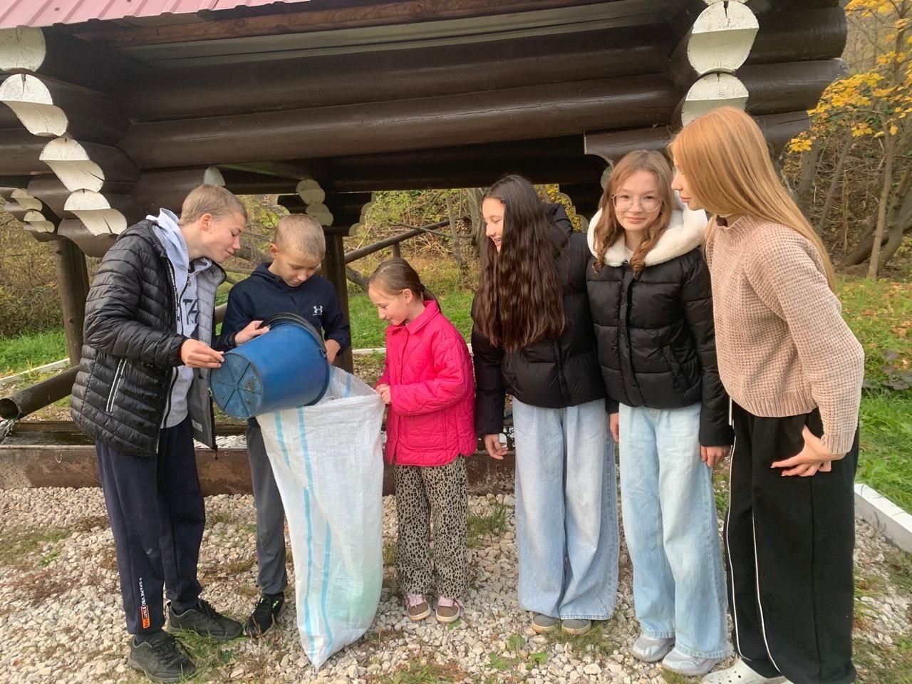 Ачасырлылар «Планетаны чүп-чардан чистартыйк» бөтендөнья акциясенә кушылды