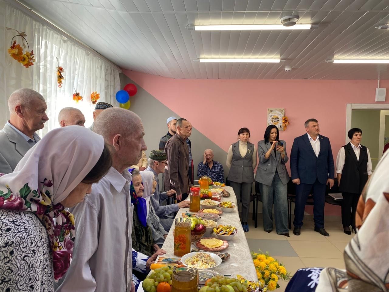 Норлат балалар йортында тәрбияләнүчеләр Кайбыч картлар һәм инвалидлар интернат-йортына традицион визит кылды