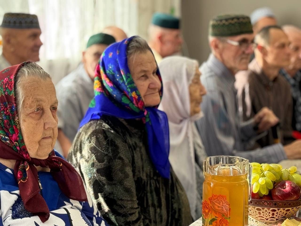 Норлат балалар йортында тәрбияләнүчеләр Кайбыч картлар һәм инвалидлар интернат-йортына традицион визит кылды