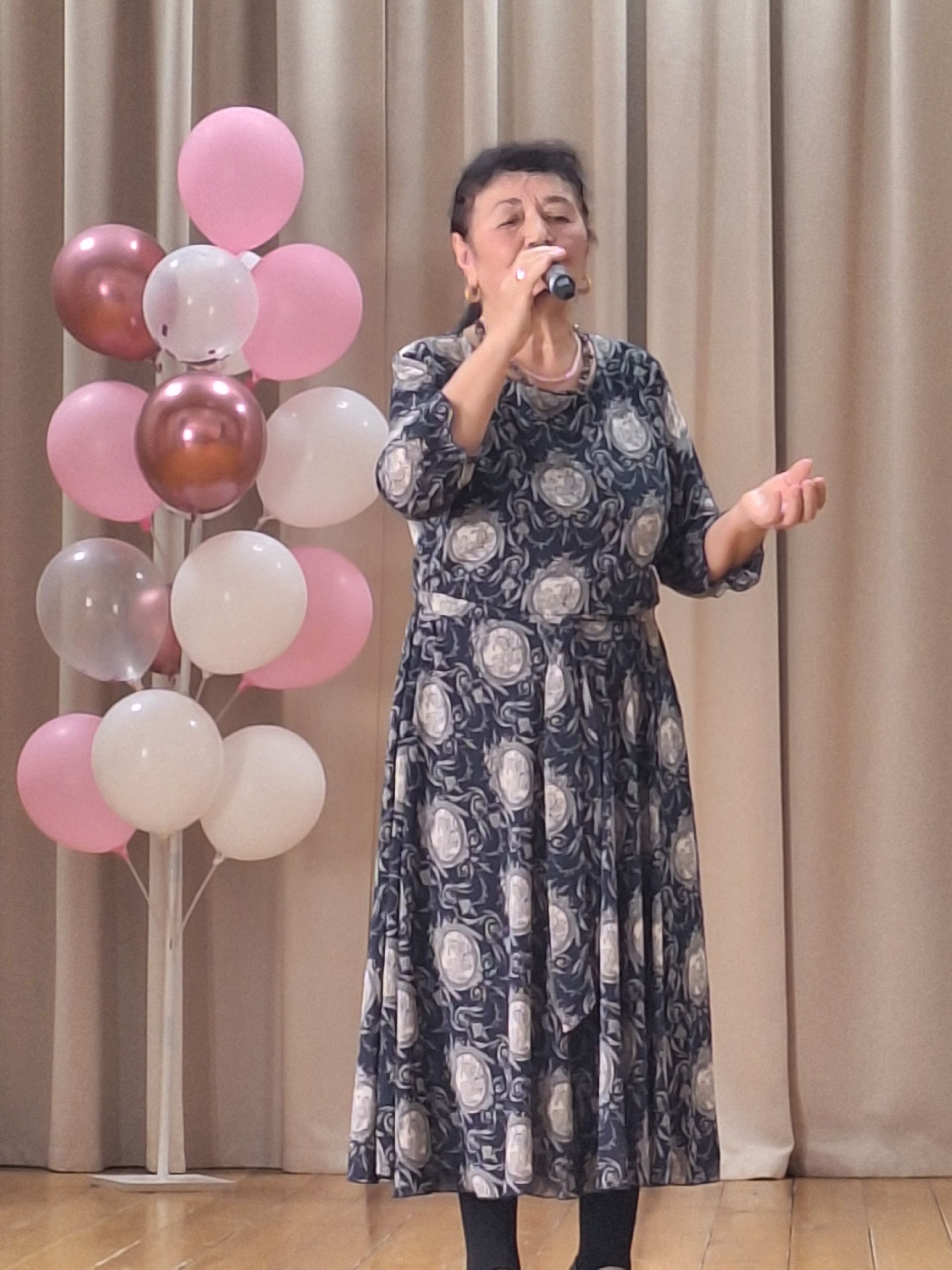 Мулла Иле мәдәният йортында «Күңелегез сезнең гел яшь» дип аталган бәйрәм чарасы узды