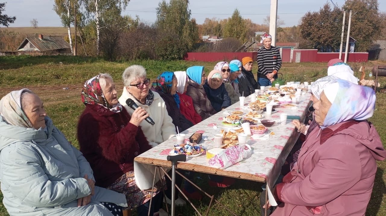 Акъегет авылында Өлкәннәр һәм Укытучылар көнен билгеләделәр