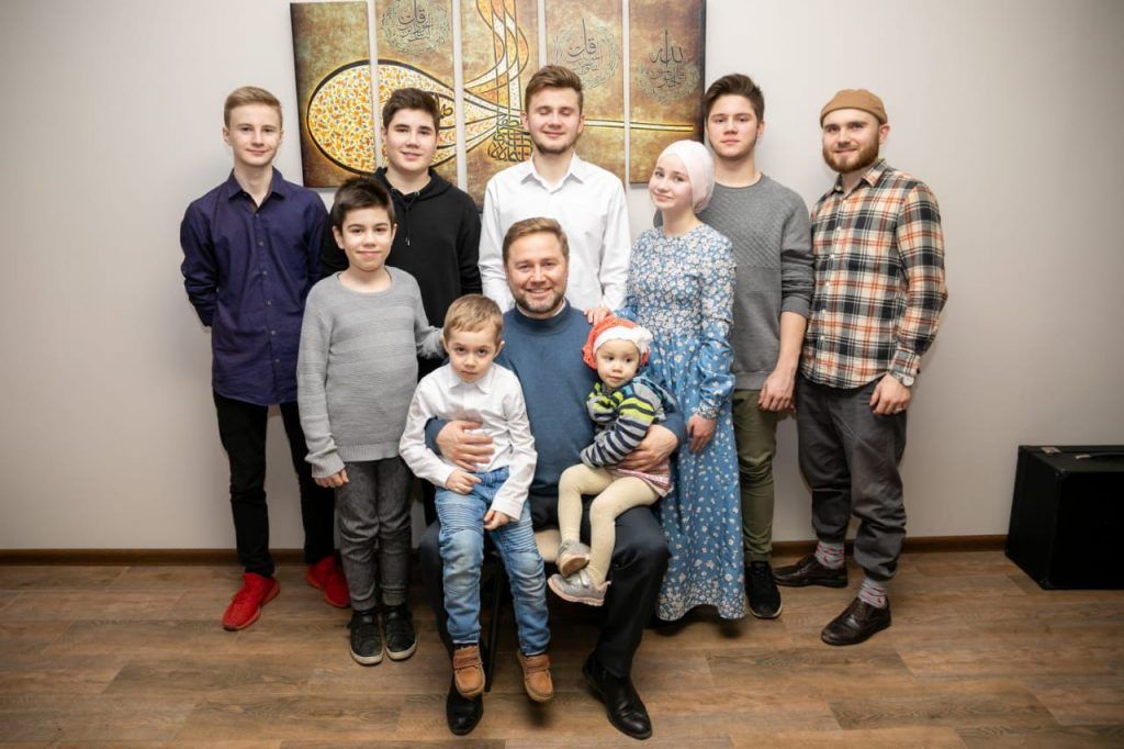9 бала атасы Ринат Вәлиев: «Үземнең кешегә кирәклегемне тоям»