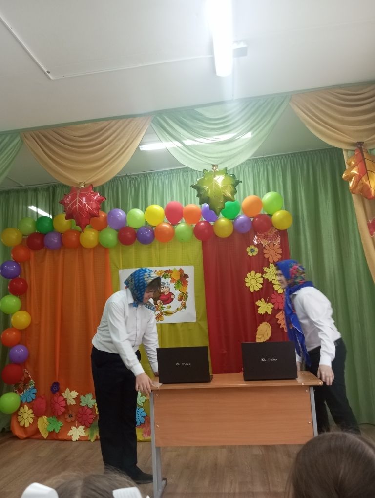 Бишнә мәктәбендә Өлкәннәр көненә багышланган бәйрәм узган