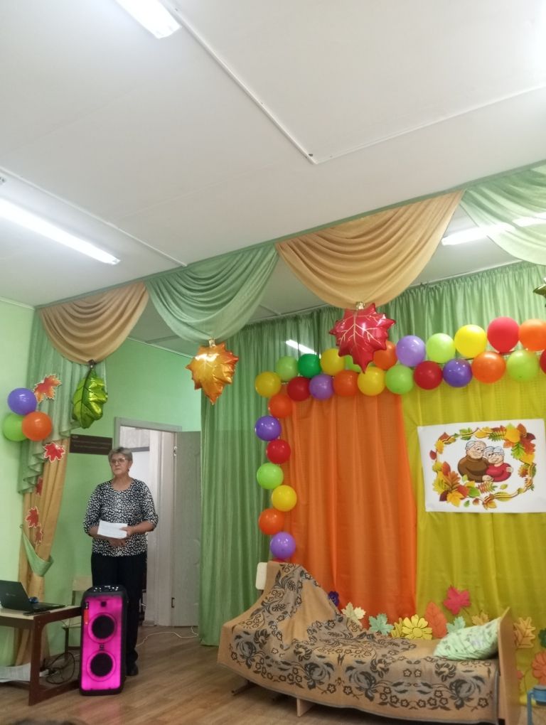 Бишнә мәктәбендә Өлкәннәр көненә багышланган бәйрәм узган