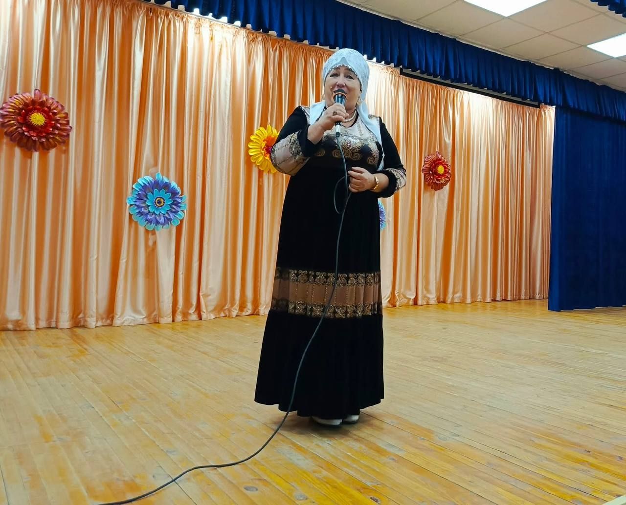 Олы Яке авылы мәдәният йортында Өлкәннәр көненә багышланган матур бәйрәм чарасы узды
