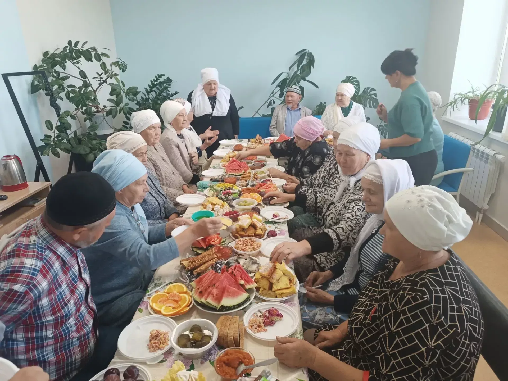 Күгеш авылында Өлкәннәр көнен билгеләп үттеләр