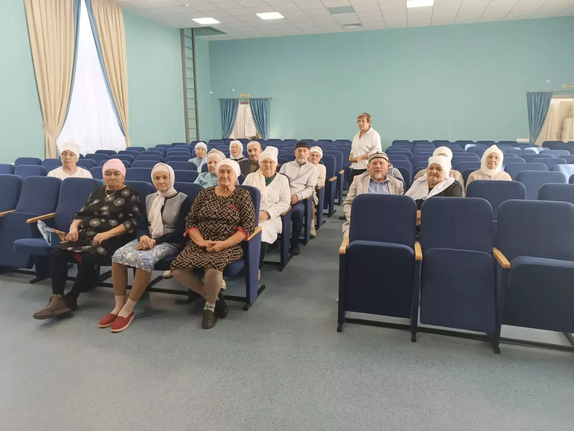 Күгеш авылында Өлкәннәр көнен билгеләп үттеләр