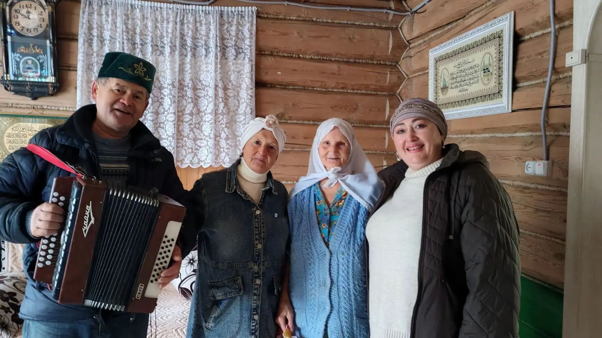 Олы Шырдан авылында кадерле өлкәннәребезне бәйрәм белән котладылар