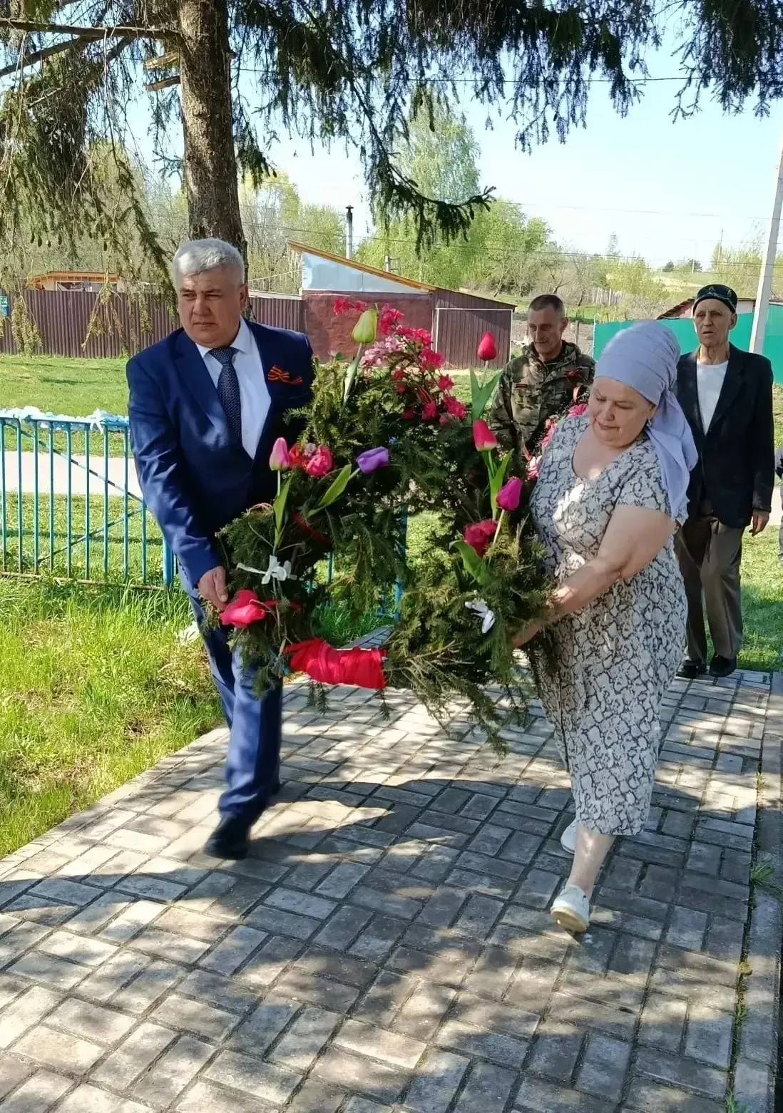 Районыбызның Зур Өтәк авылында Бөек Җиңүнең 81 еллыгына багышланган митинг узды