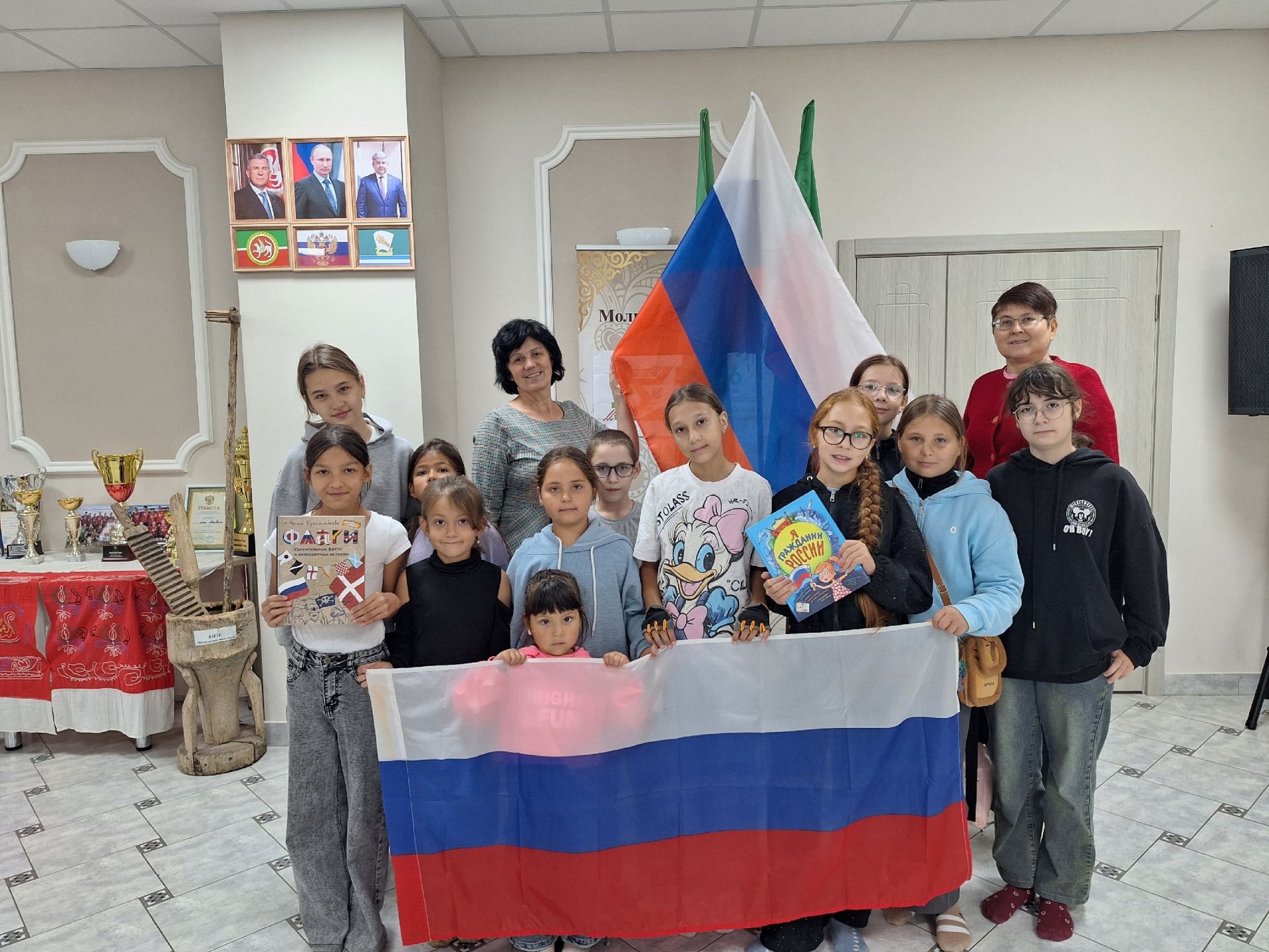Мулла Иле мәдәният йорты Россия флагы көнен билгеләп үтте