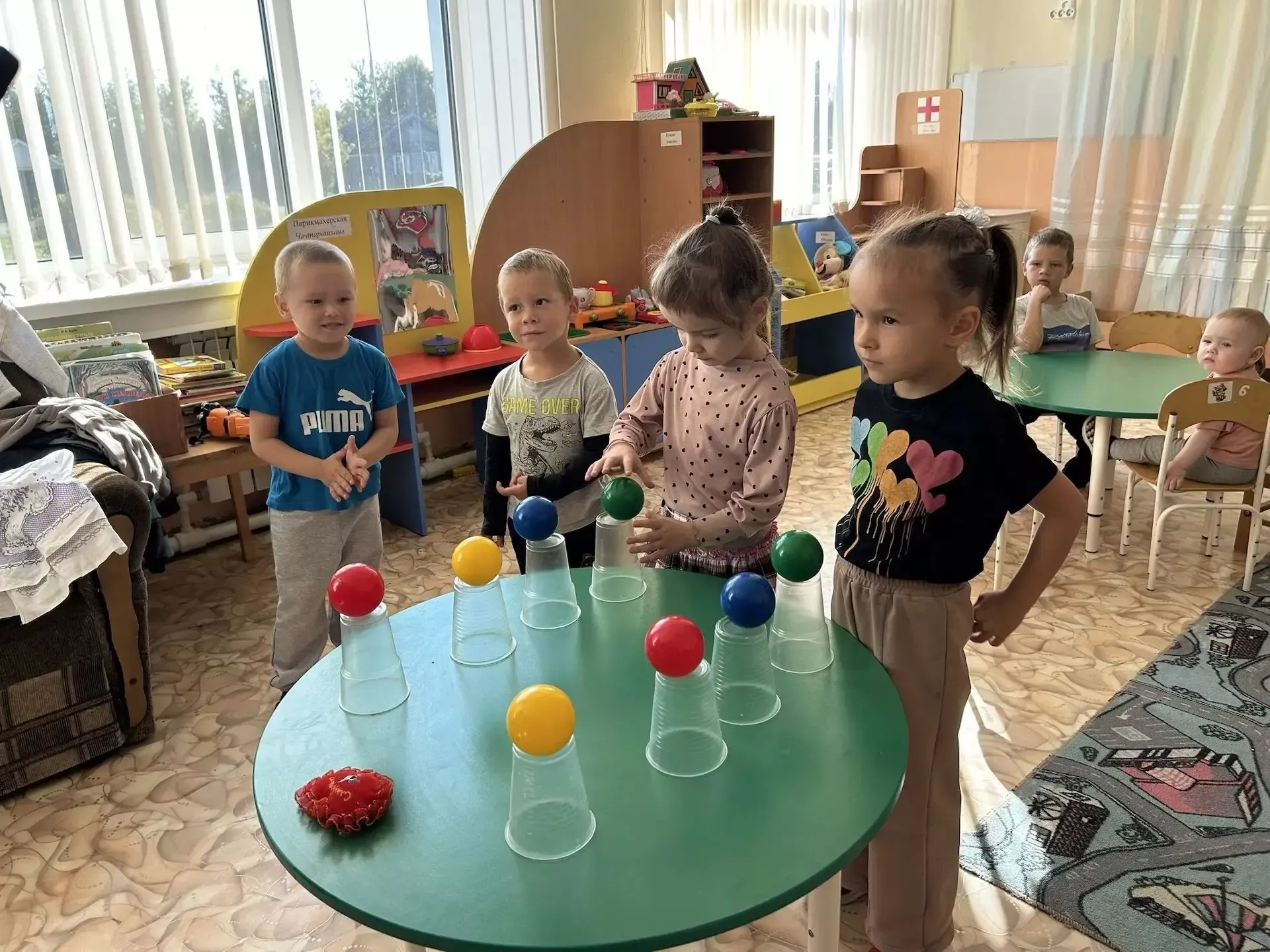 Тәрбиячеләр көне белән!