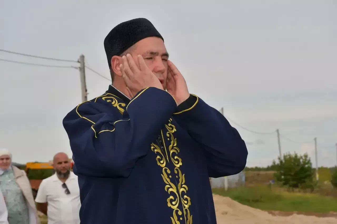 Олы Яке авыл җирлегенә караган «Теплое место» бистәсендә бүген игелеккә нигез салынган көн
