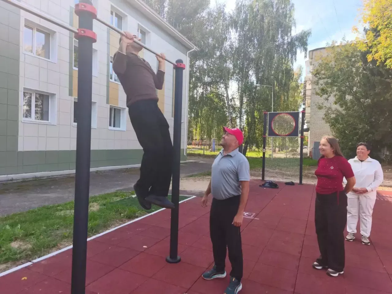 Күз курка, кул эшли: интернат хезмәткәрләре ГТО тапшырды