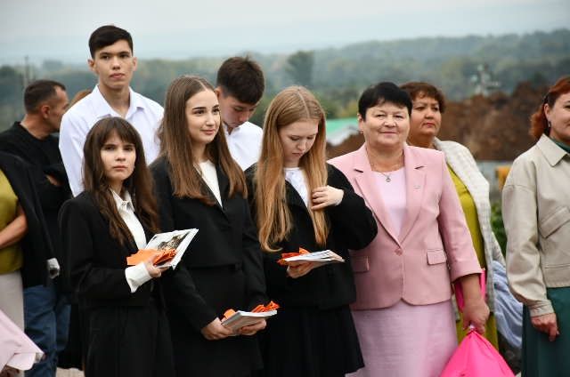 Норлат урта гомуми белем бирү мәктәбендә 1 сентябрь
