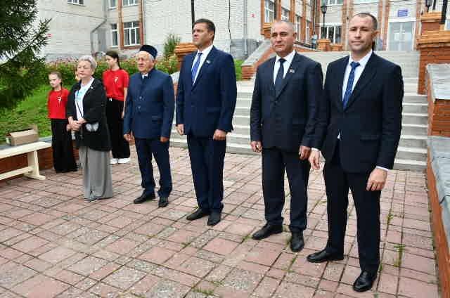 Норлат урта гомуми белем бирү мәктәбендә 1 сентябрь