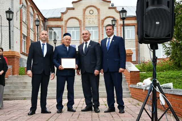 Норлат урта гомуми белем бирү мәктәбендә 1 сентябрь