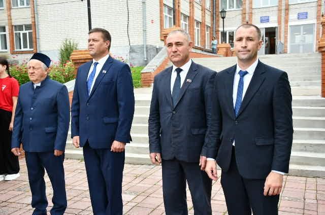 Норлат урта гомуми белем бирү мәктәбендә 1 сентябрь