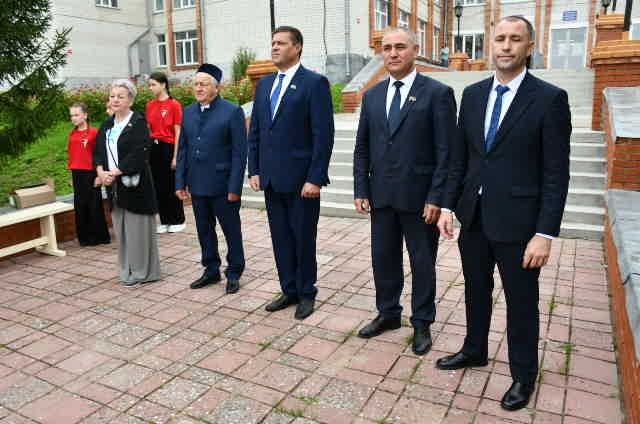 Норлат урта гомуми белем бирү мәктәбендә 1 сентябрь