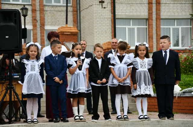 Норлат урта гомуми белем бирү мәктәбендә 1 сентябрь