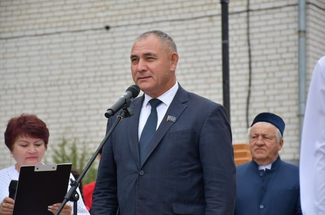 Норлат урта гомуми белем бирү мәктәбендә 1 сентябрь