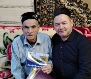 Бәчек авылының хөрмәткә лаеклы кешесе 90 яшьлек юбилеен билгеләп үтә