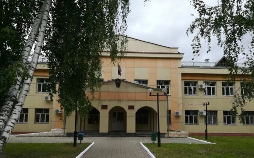 Яшел Үзәндә суд бинасы хуҗасыз калды: халык яңа социаль объект көтә