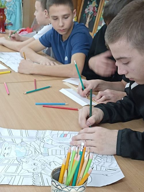 Норлат балалары хәрбиләргә рәхмәт белдерә