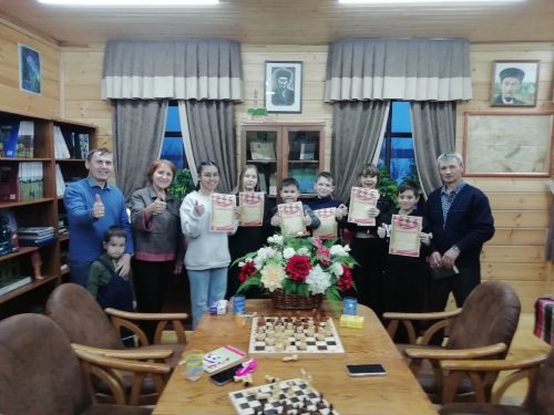 Кече Шырдан авылы мәдәният йортында Өченче ачык шахмат-шашка ярышы уздырганнар