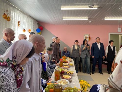 Норлат балалар йортында тәрбияләнүчеләр Кайбыч картлар һәм инвалидлар интернат-йортына традицион визит кылды