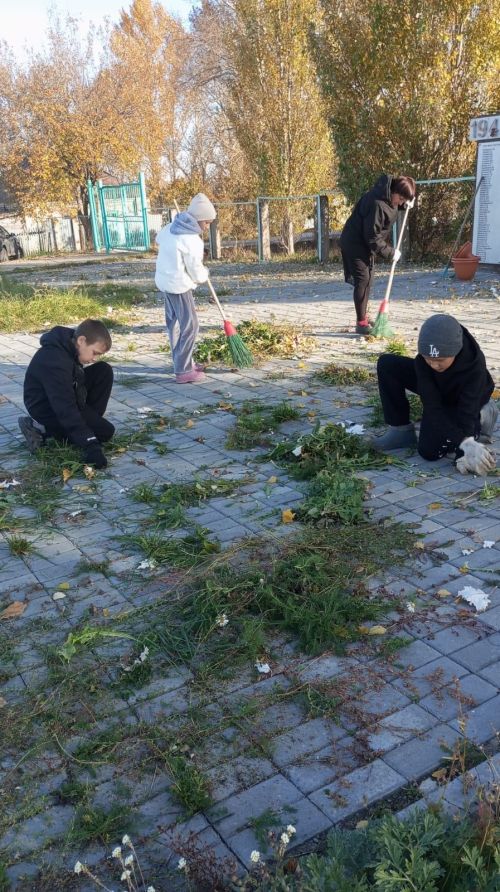 Акъегет төп гомуми белем бирү мәктәбе  укучылары көзге өмәгә чыкты