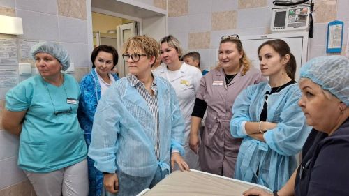 Казан табиблары Яшел Үзән бала тудыру йорты хезмәткәрләре өчен укыту мастер-класслары үткәрде