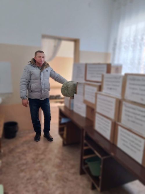 Яшел Үзәннең Мамадыш-Әкил авыл җирлеге башлыгы «Халык фронты» Норлат штабына гуманитар йөк алып килде