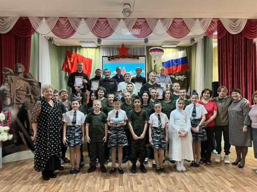Яшел Үзәннең Норлат балалар йортында Ватанны саклаучылар көне уңаеннан концерт оештырганнар