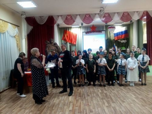 Яшел Үзәннең Норлат балалар йортында Ватанны саклаучылар көне уңаеннан концерт оештырганнар