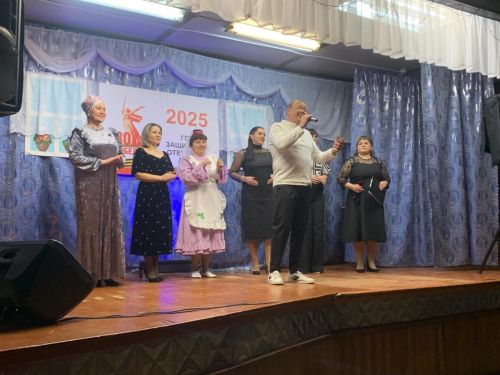 Норлат мәдәният йорты хезмәткәрләре Юынчы авылында концерт оештырган