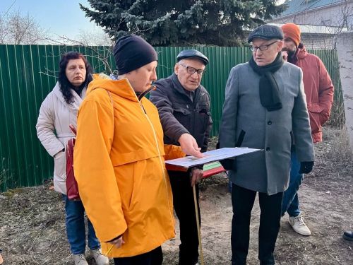 Яшел Үзәндә быел «Безнең ишегалды» программасы буенча ишегалды территорияләре яңартылачак халык белән очрашулар уза