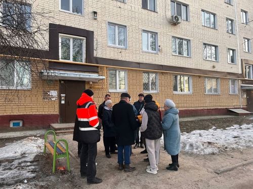 Яшел Үзәндә быел «Безнең ишегалды» программасы буенча ишегалды территорияләре яңартылачак халык белән очрашулар уза