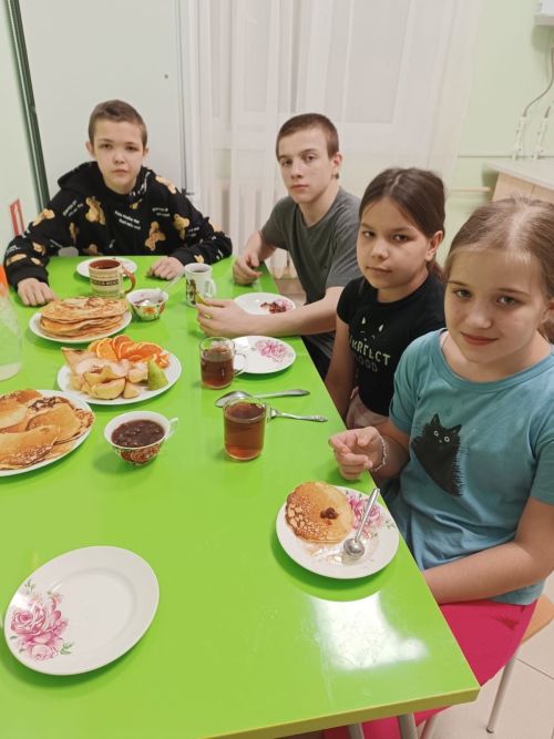 «Яшел Үзән һәм Казанда изгелек булдыручылар» волонтерлары Норлат балалар йорты тәрбияләнүчеләре өчен мастер-класс үткәрде