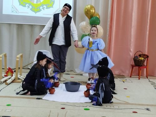 Яшел Үзәннең 11нче «Антошка» балалар бакчасында IV муниципаль «Татар малае, татар кызчыгы - 2025» бәйгесе узды