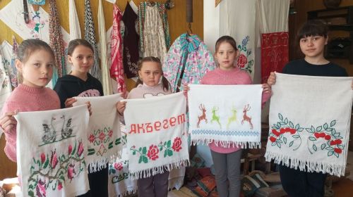 Яшел Үзән районы Акъегет авылында бик матур, бай тарихлы өч музей эшләп килә