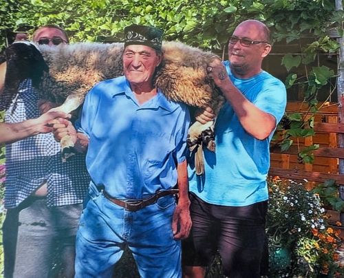 «Бер көндә өч Сабан туенда батыр калдым» Яшел Үзәндә яшәүче 84 яшьлек Мансур Сәлахов спортны ташламый