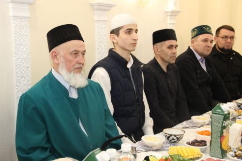 «Бу дөньябызны да карап, ахирәтебезне дә кайгыртып яшәсәк, бар да яхшы булыр!»